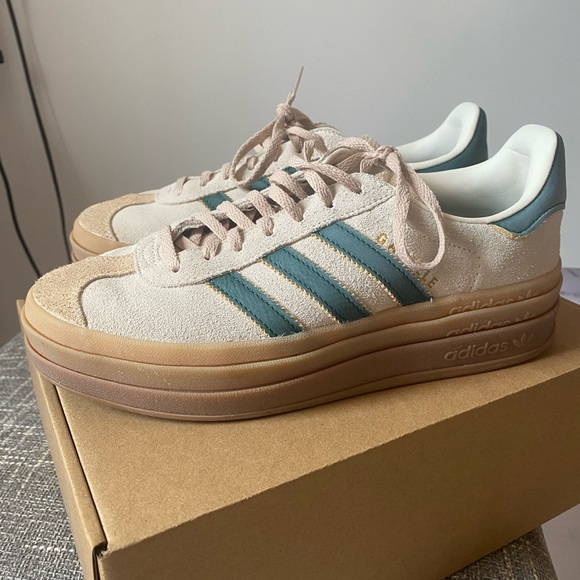 Cream And Teal Polka Dot Women's Sneakers